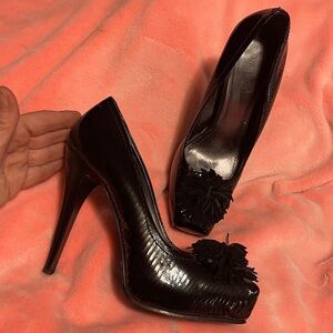 Nine West Patent Leather Stiletto Shoes with Suede Tassels. 
Patterned Leather.